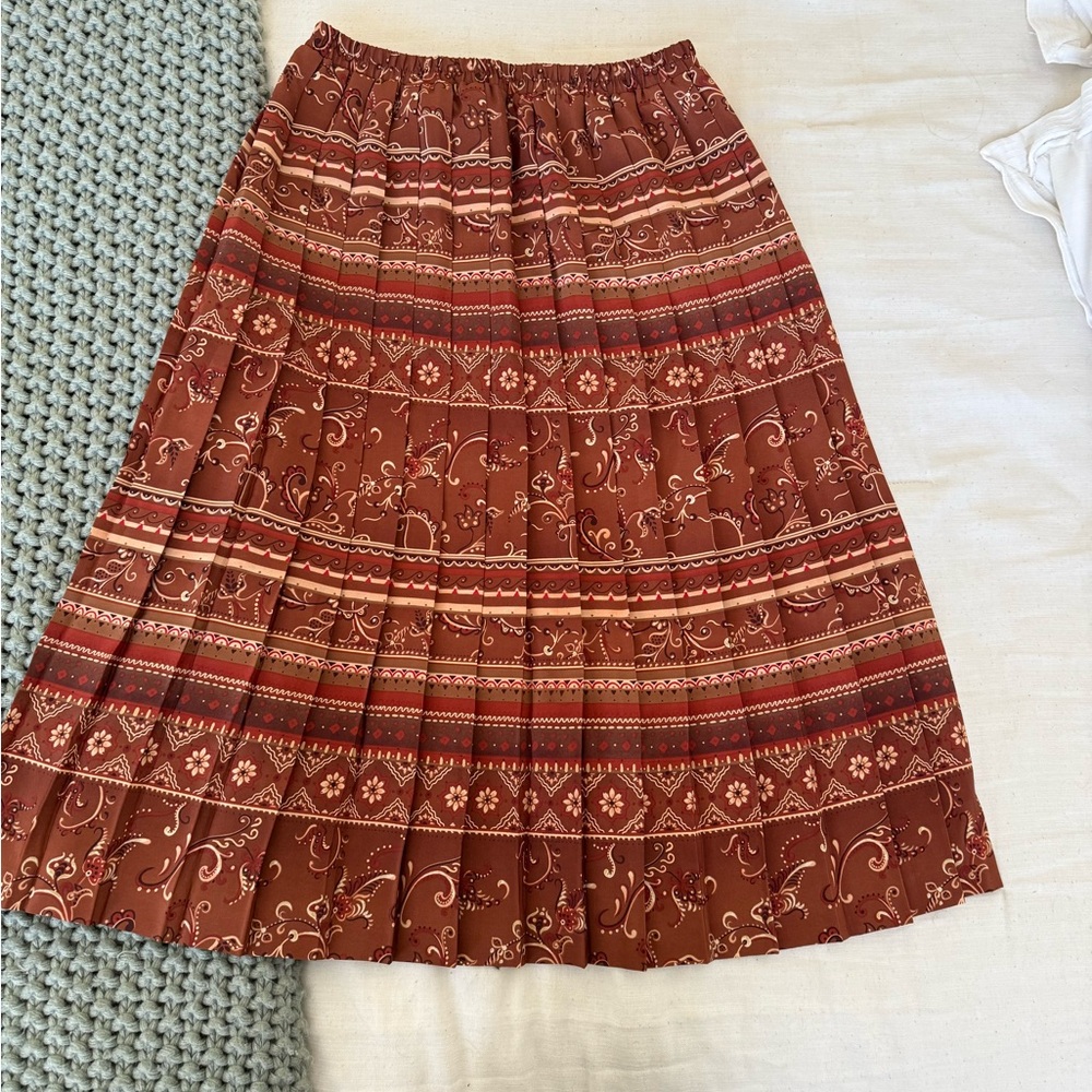 Vintage Brown Patterned Skirt